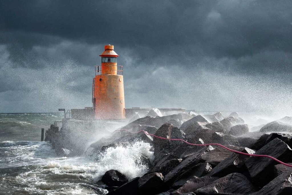 Leuchtturm im Sturm